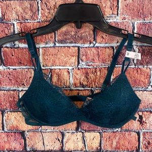 ⭐️ VICTORIA'S SECRET Sexy Tee Wireless Fleur Noir Lace Push-Up ⭐️ FINAL SALE ⭐️